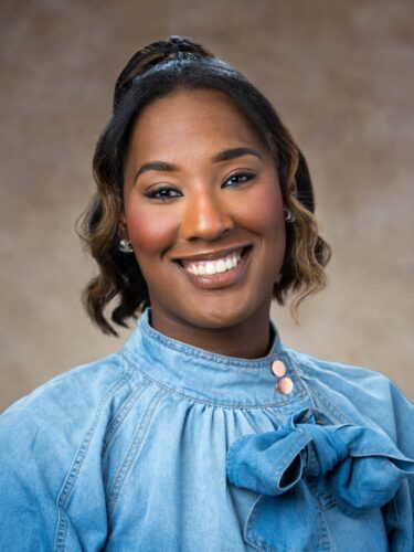 Joye Simmons headshot